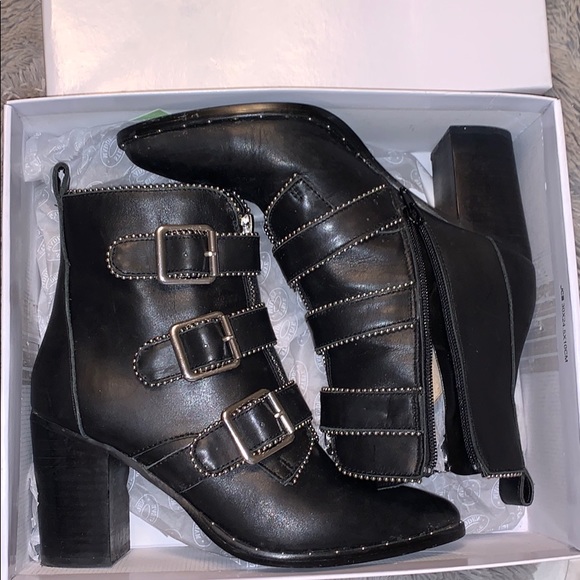 Steve Madden Black Bootie Heels - Picture 2 of 5